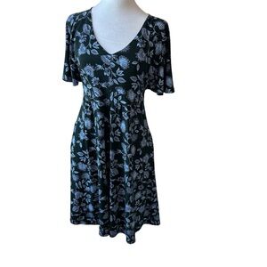 Lark & Ro Green Floral Dress